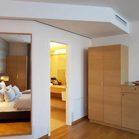 Restaurant & Einhorn Hotel