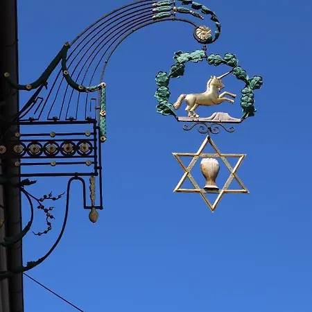 Restaurant & Einhorn 4*