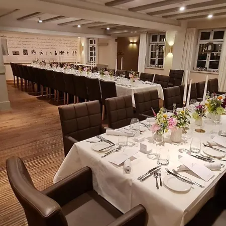 Restaurant & Einhorn 4*