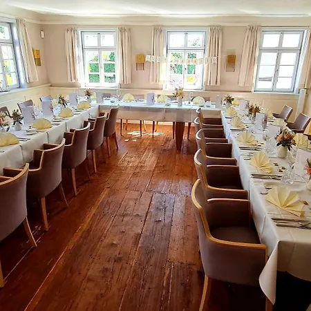 Restaurant & Einhorn 4* Oppenweiler