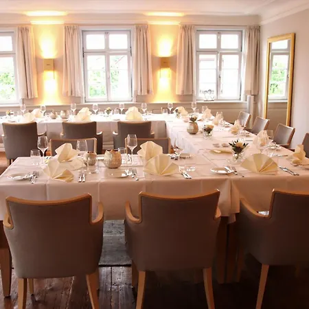 Restaurant & Einhorn Hotel