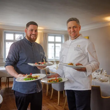 Hotel Restaurant & Einhorn 4*