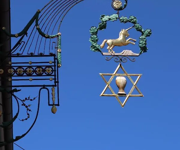 Restaurant & Einhorn 4*