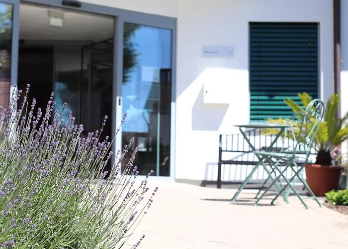 Hotel Restaurant & Einhorn 4*